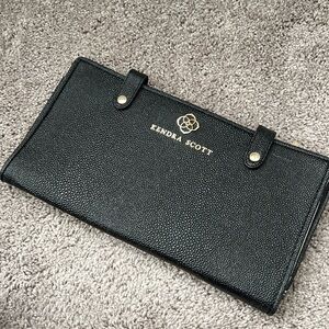 Kendra Scott Large Black & Gold Pebbled Jewelry Holder